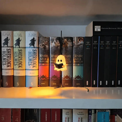🔥 2026 Hot Sale | Ghost Bookshelf Lantern for Cozy Reading Corners 👻📚