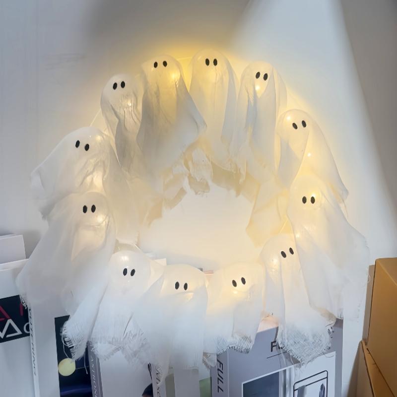 👻15.75" Halloween Lit Ghosts Wreath