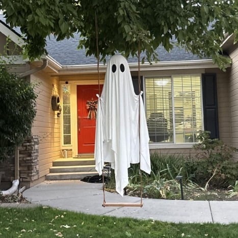 Hanging Ghost Swing