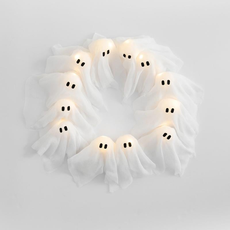 👻15.75" Halloween Lit Ghosts Wreath